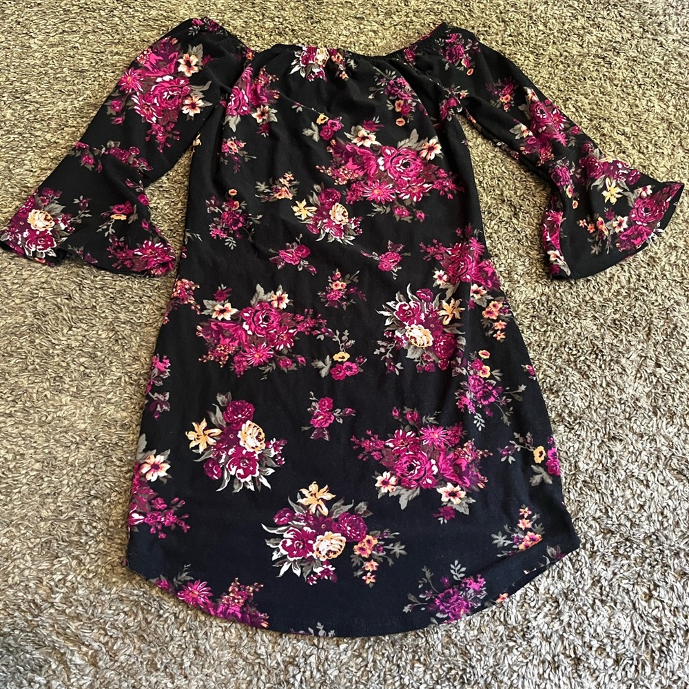 Off the sholder Dress 💗